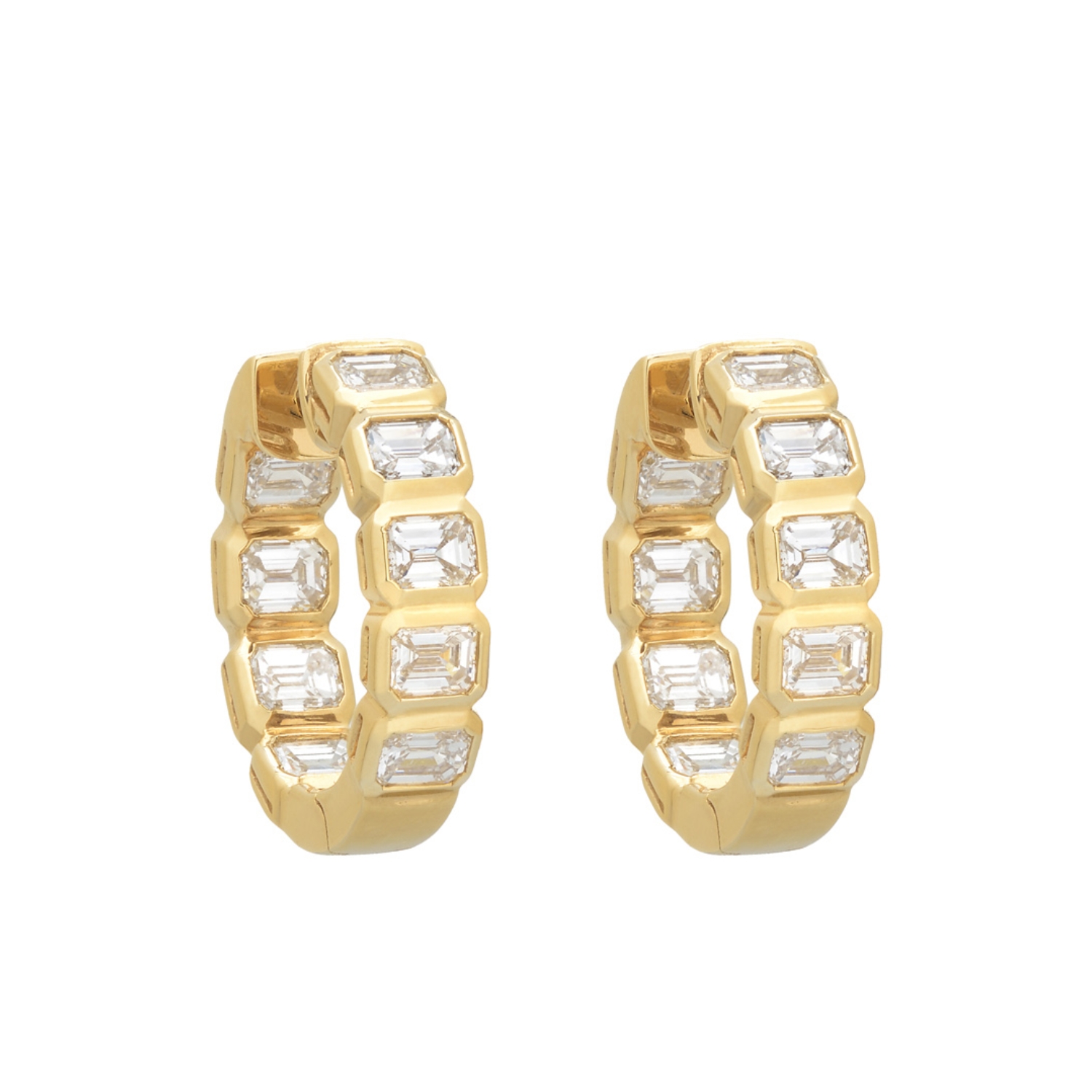 Κ18 GOLD EARRINGS WITH EMERALD CUT DIAMONDS