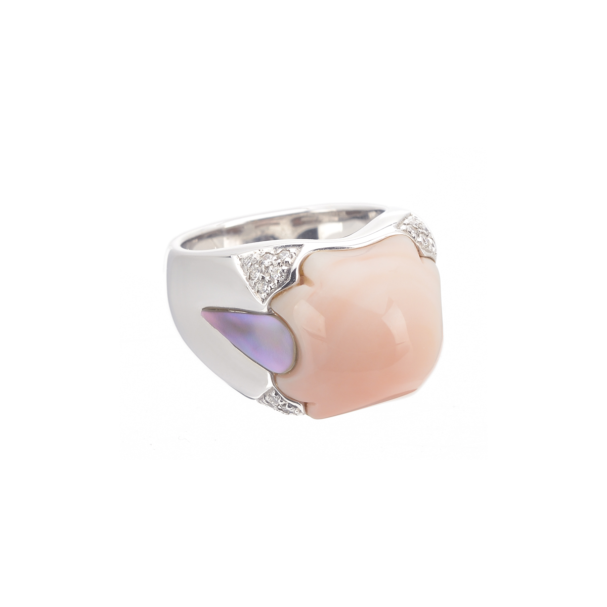 WHITE GOLD RING K18 WITH CORAL