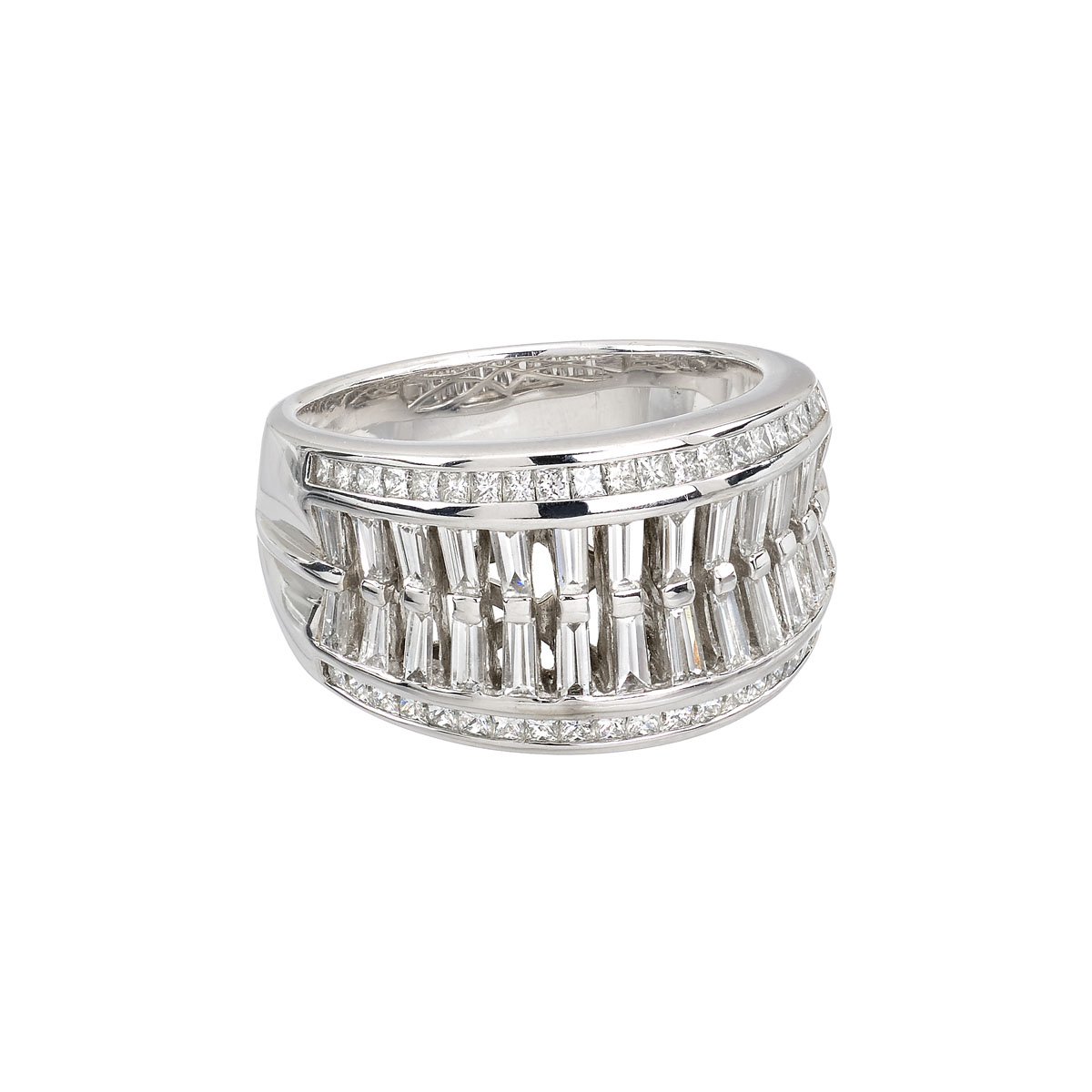 DIAMOND RING 18K WHITE GOLD
