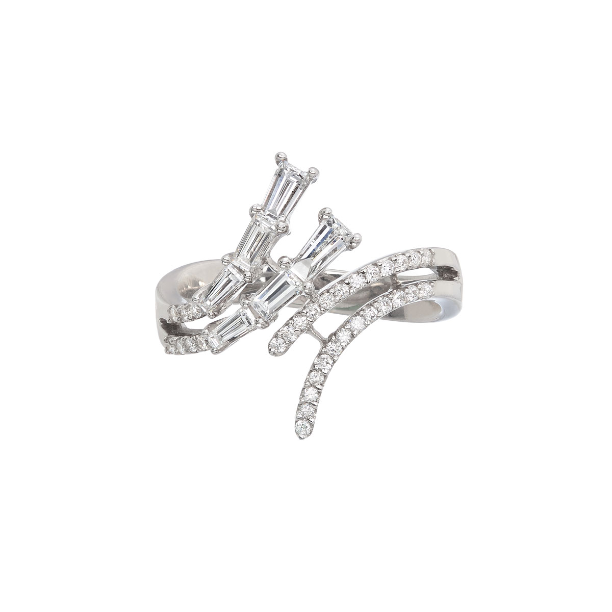 DIAMOND RING 18K WHITE GOLD
