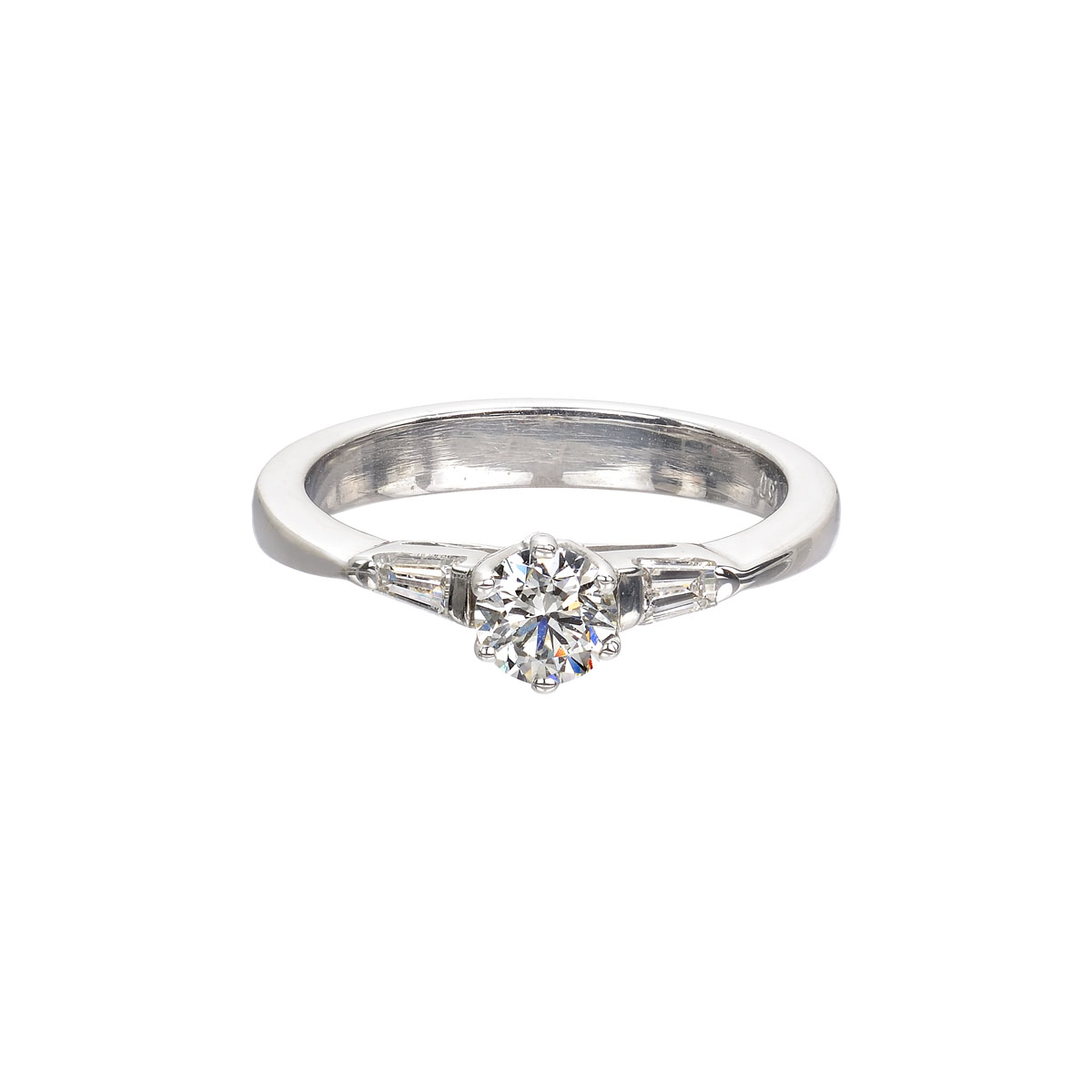 18K SOLITAIRE RING WITH BRILLIANT DIAMOND & GIA CERTIFICATE