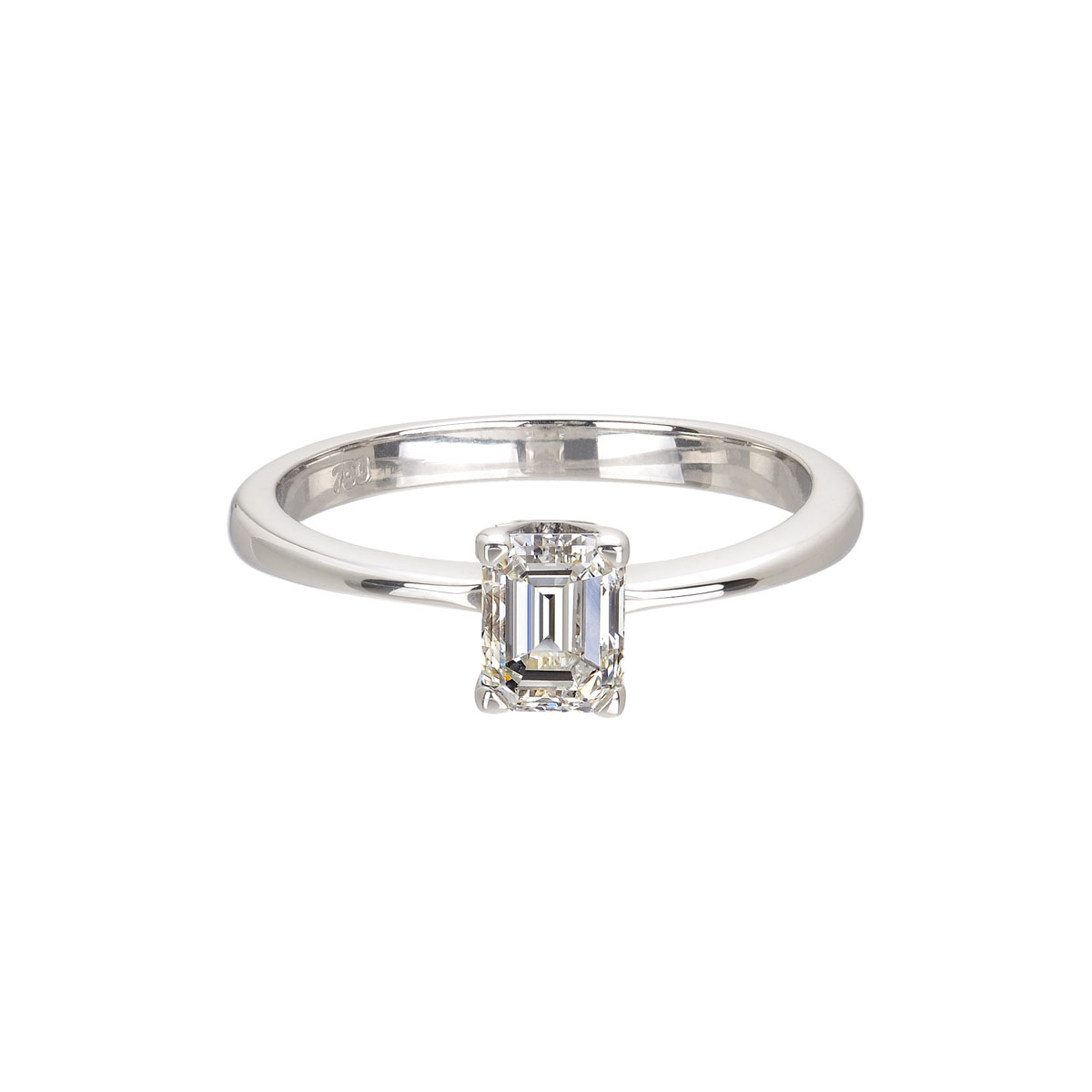 18K SOLITAIRE RING WITH EMERALD CUT DIAMOND