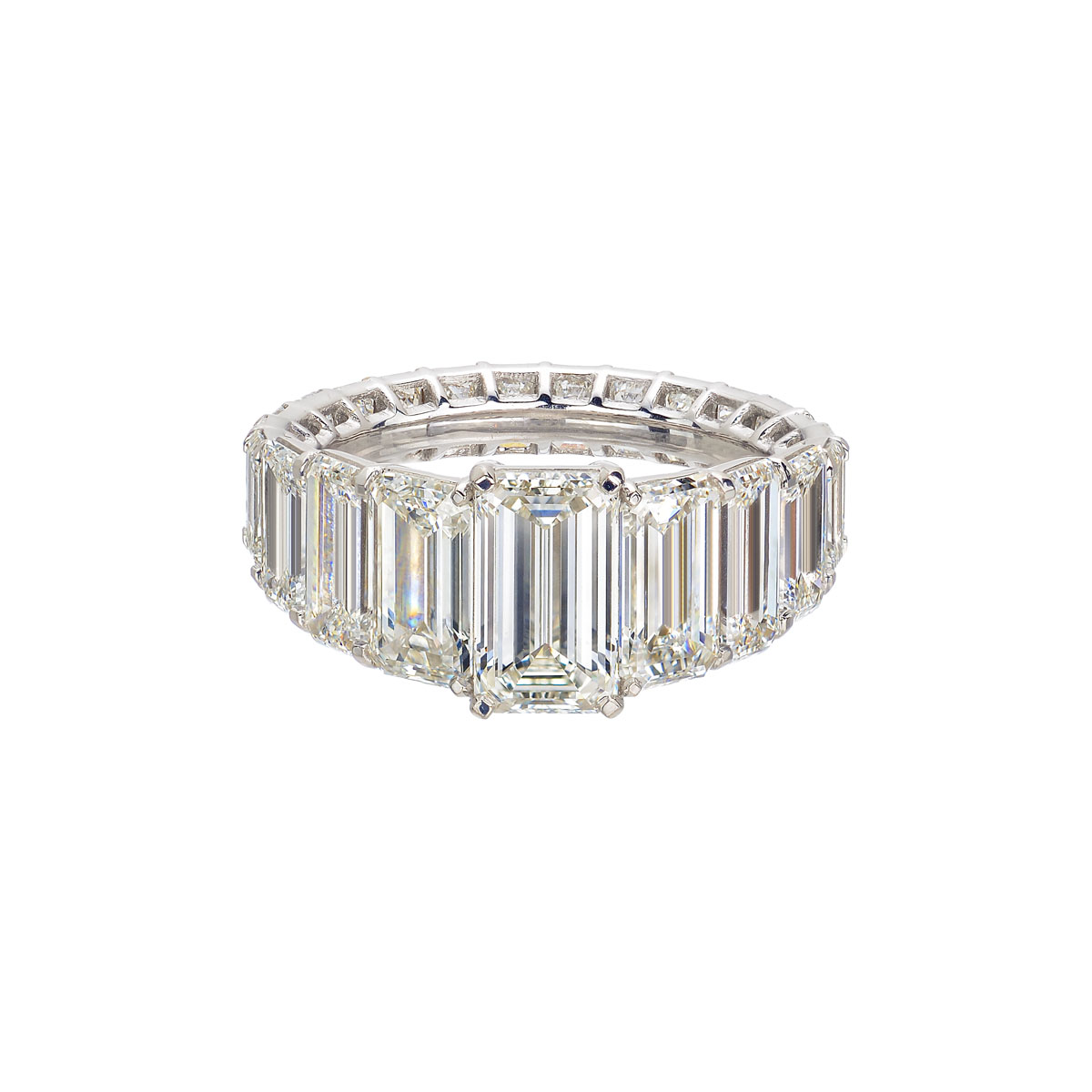 18K ETERNITY RING WITH BRILLIANT DIAMOND & GIA CERTIFICATE