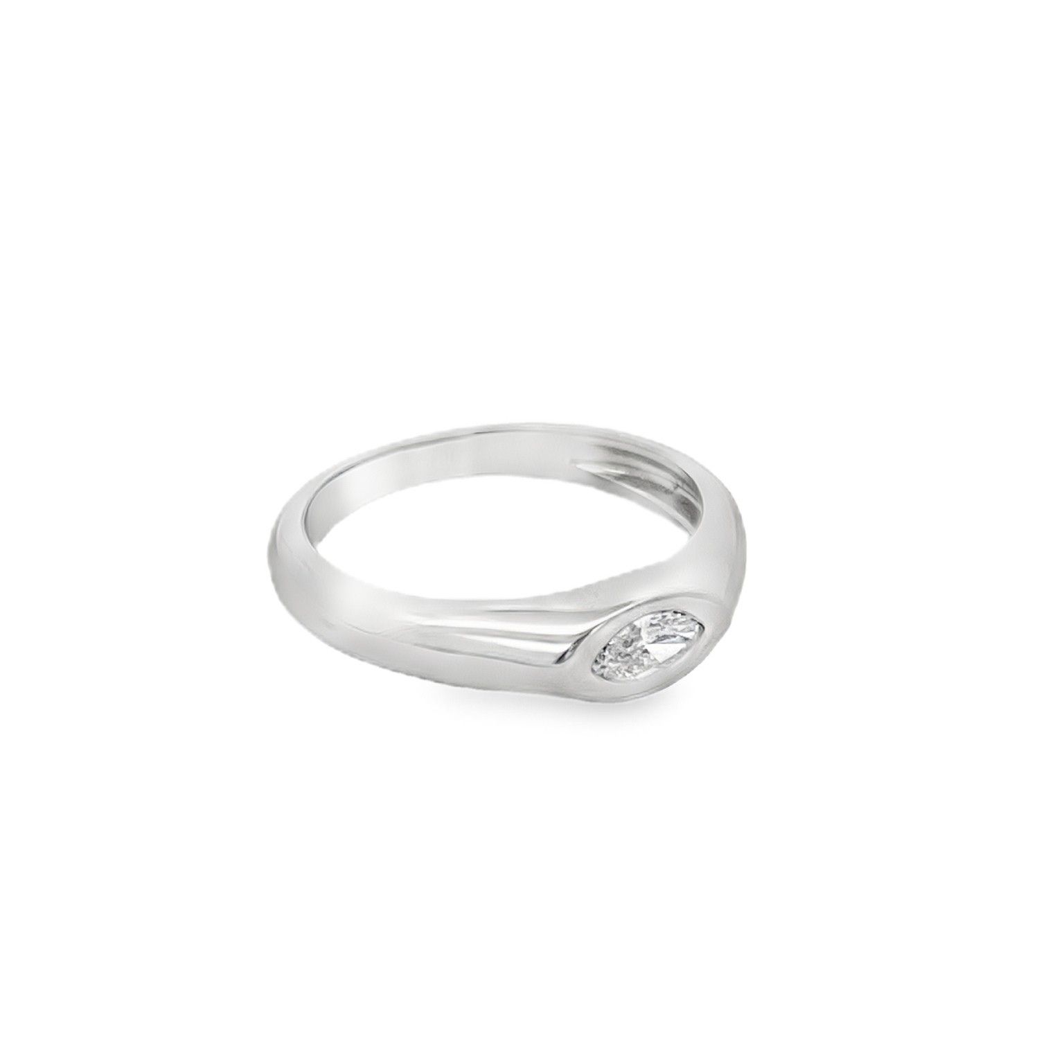 WHITE GOLD RING K18 WITH MARQUISE DIAMONDS