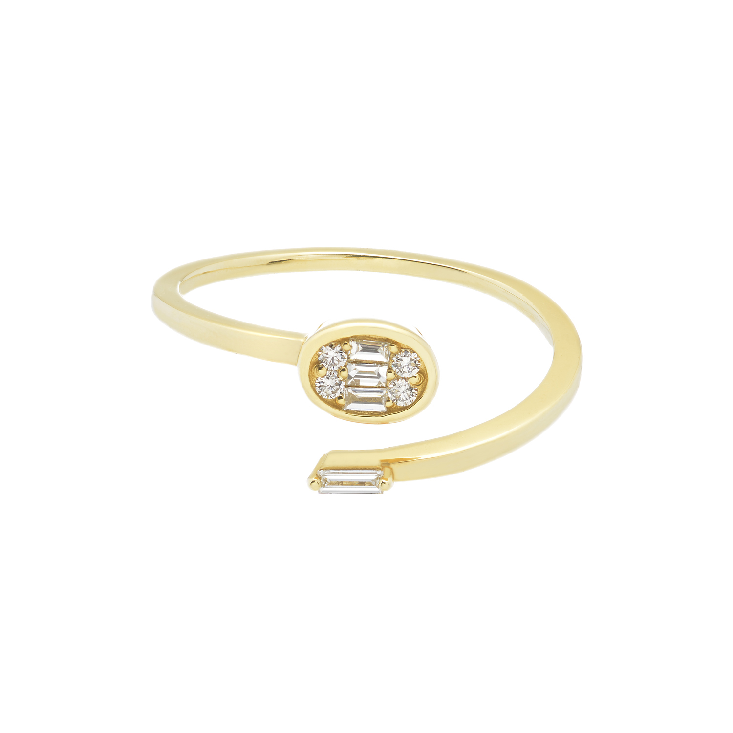 18K GOLD RING WITH ROUND & BAGUETTE DIAMONDS