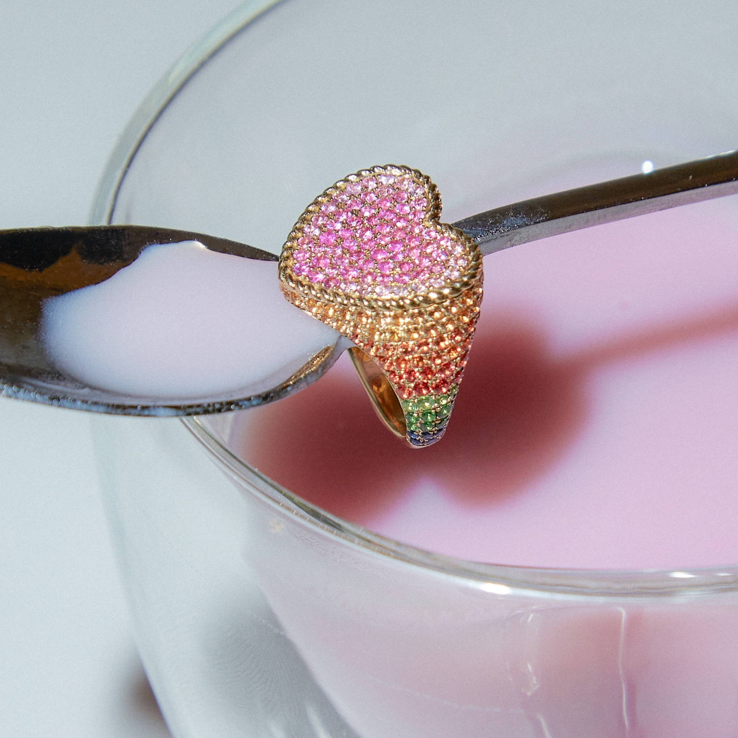 YVONNE LEON RING K9 GOLD WITH SAPPHIRES AND TSAVORITES
