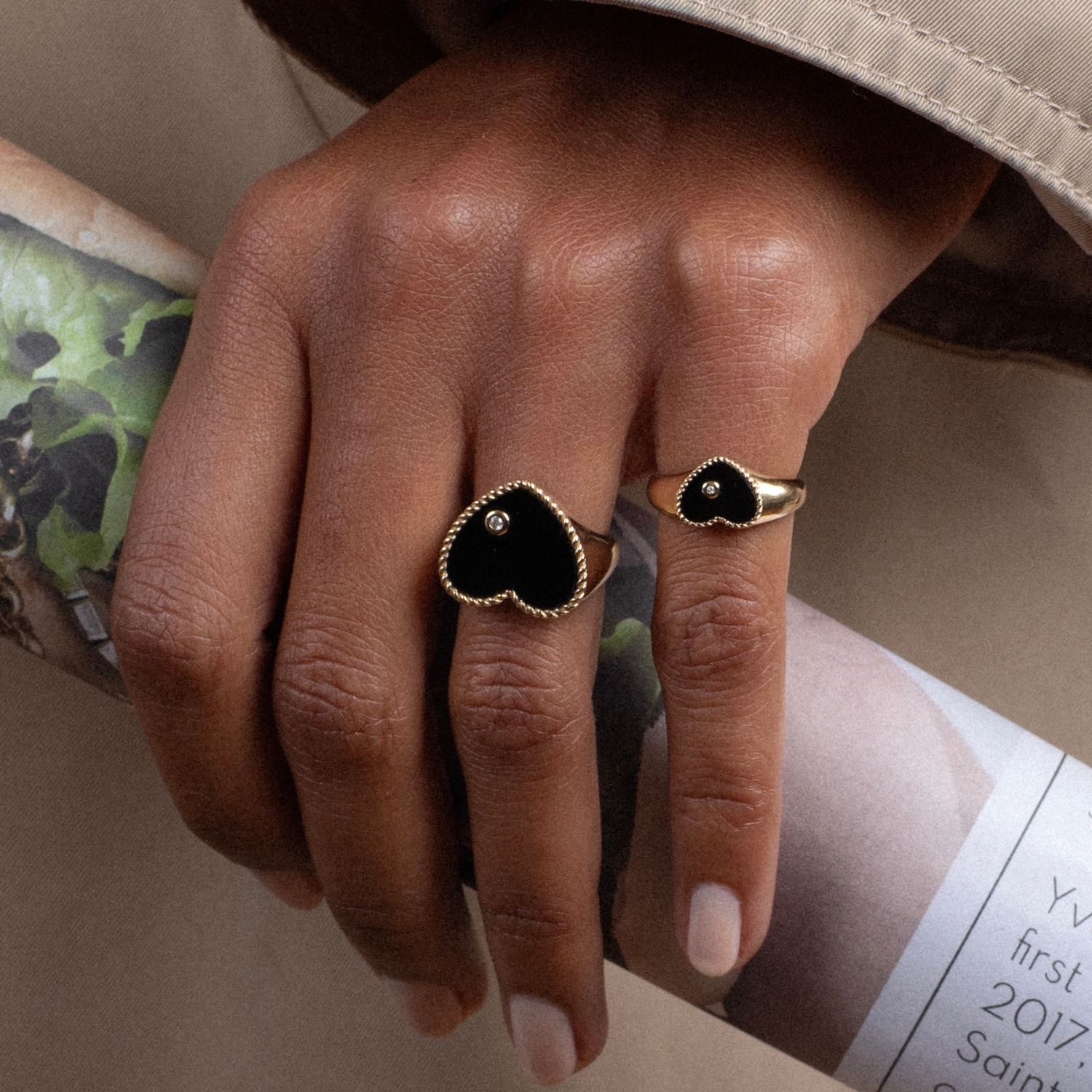 YVONNE LEON GOLD K9 CHEVΑLIE ONYX AND DIAMOND RING