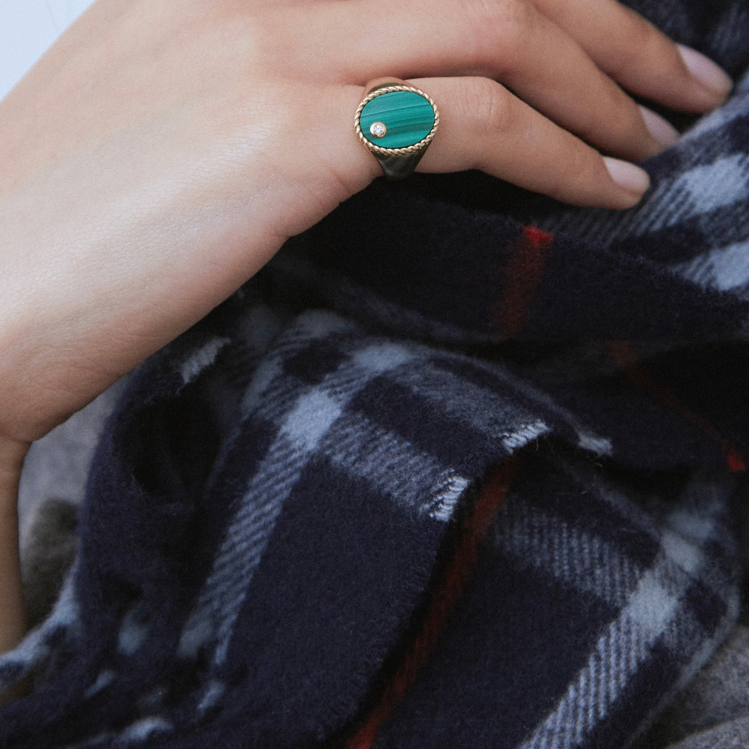 YVONNE LEON CHEVALIE RING IN K9 GOLD WITH MALACHITE AND DIAMOND