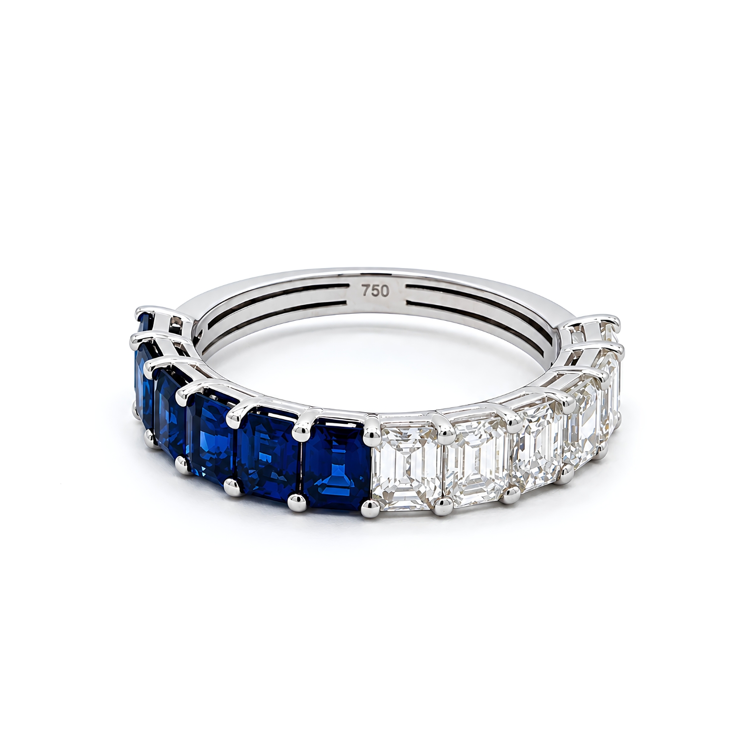 18K WHITE GOLD RING WITH SAPPHIRES AND DIAMONDS