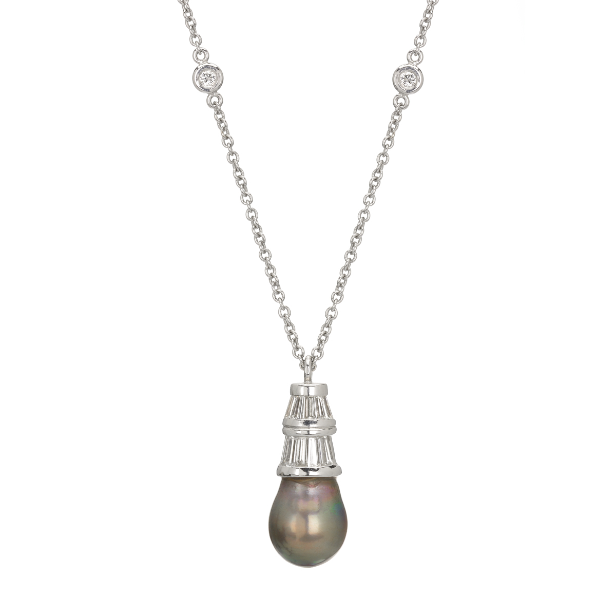 K18 WHITE GOLD DIAMOND NECKLACE WITH BLACK NATURAL PEARL