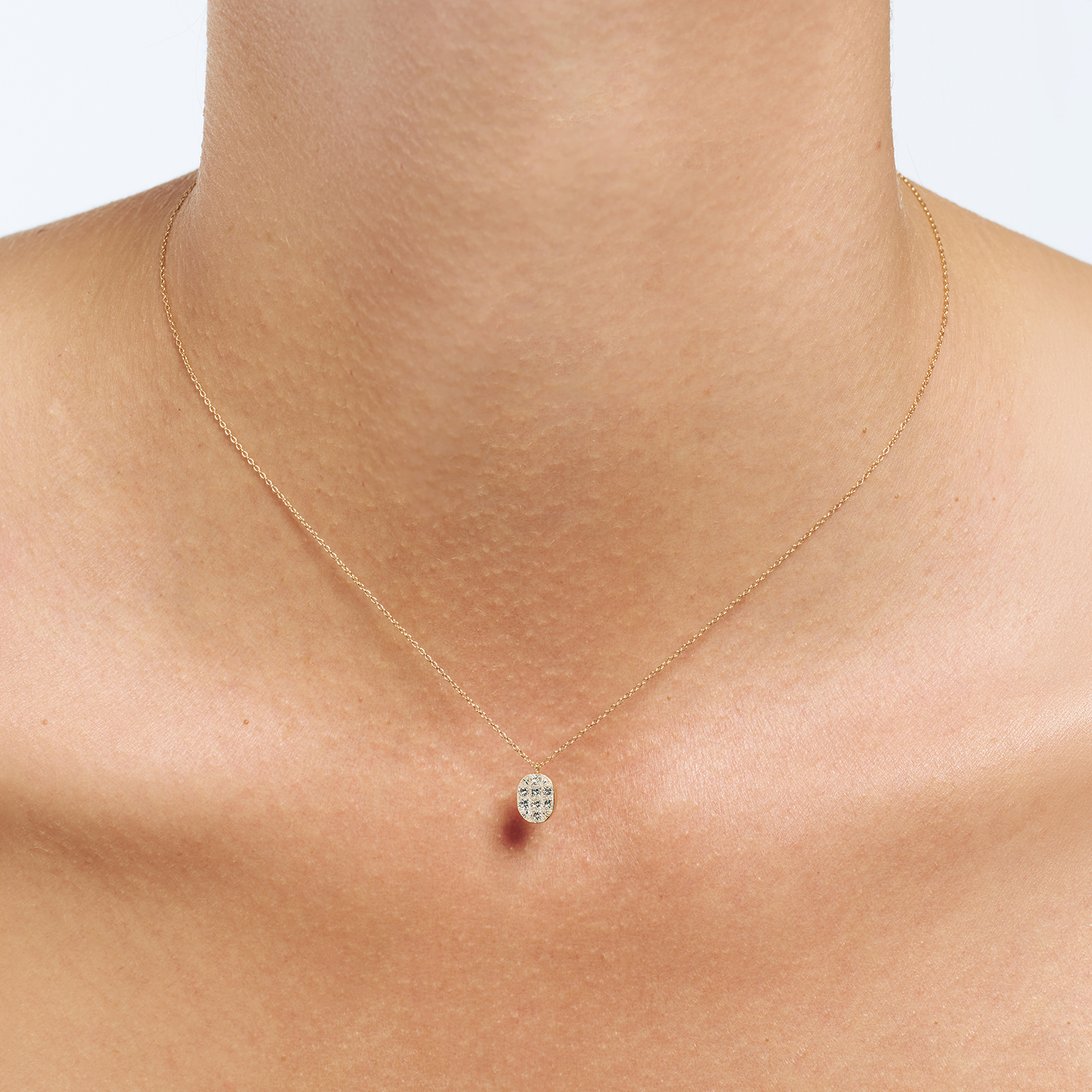 K18 GOLD NECKLACE WITH DIAMONDS