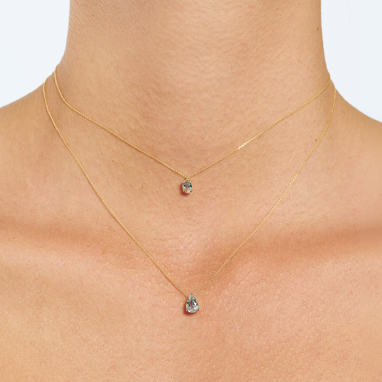K18 GOLD NECKLACE WITH AQUA DIAMOND