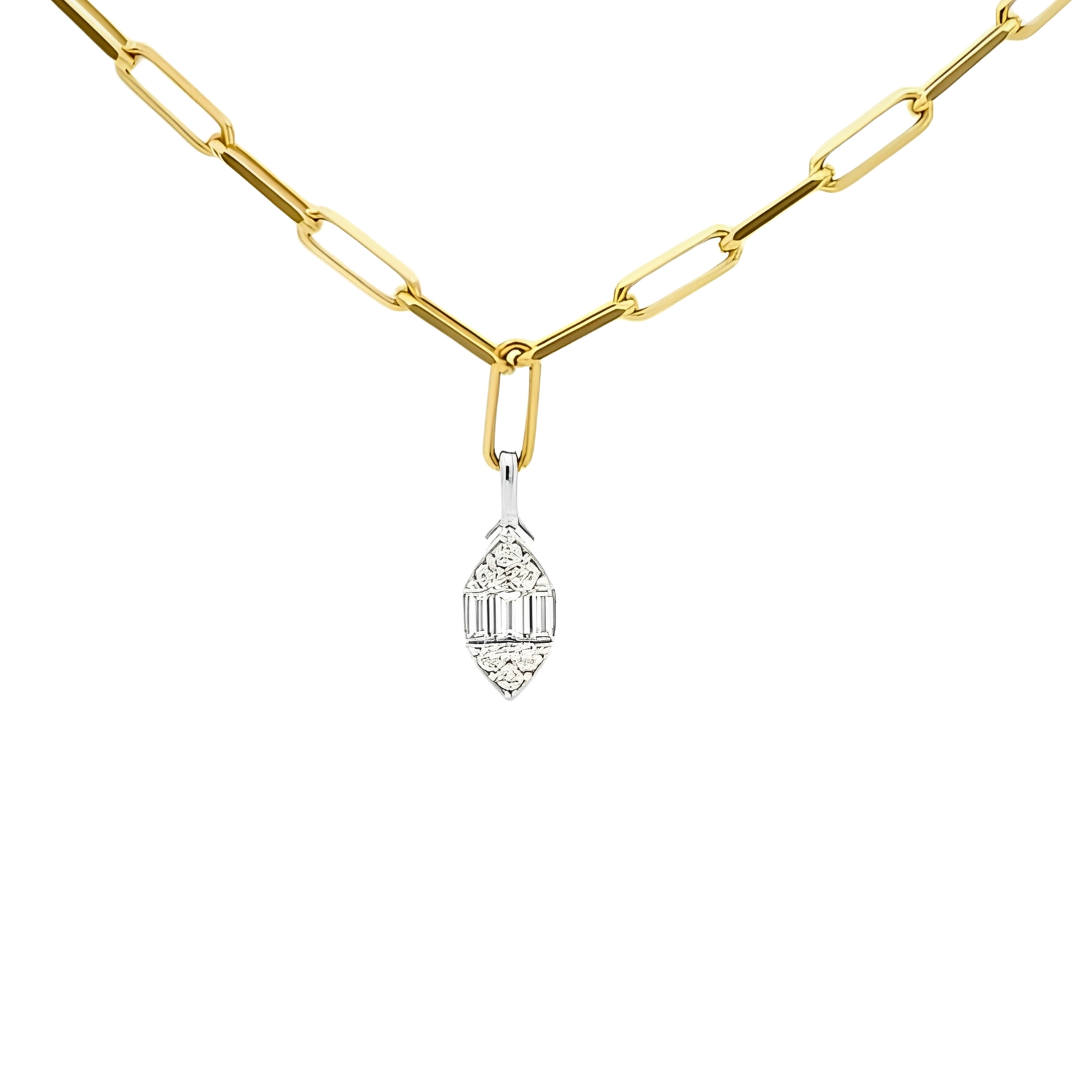 K18 GOLD NECKLACE WITH ROUND & BAGUETTE DIAMONDS