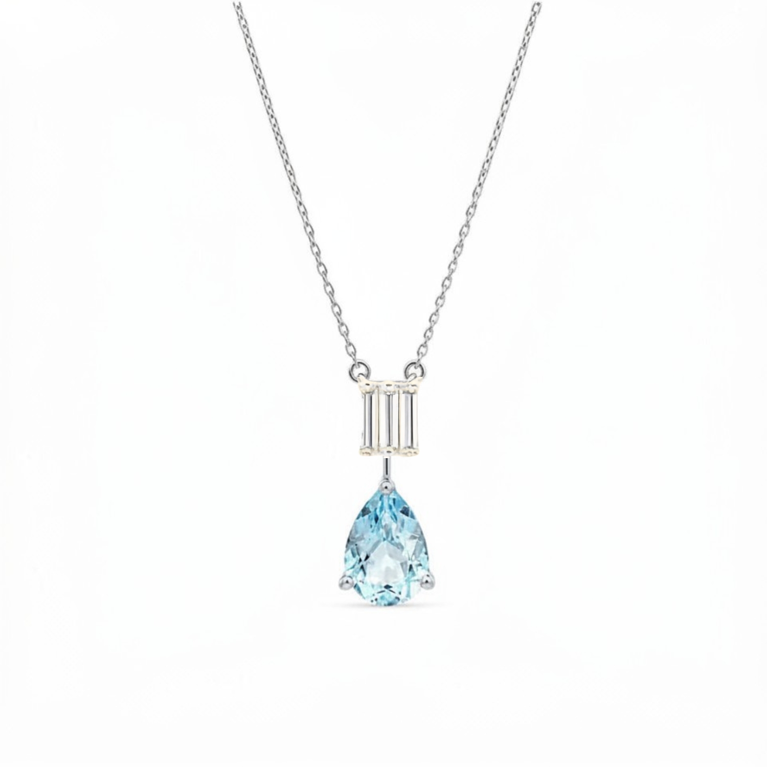 K18 GOLD NECKLACE WITH AQUAMARINE POIR AND DIAMONDS