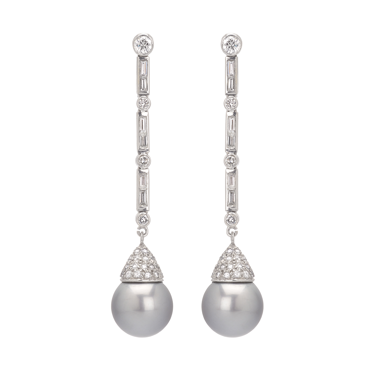 K18 WHITE GOLD DIAMOND EARRINGS WITH PEARLS