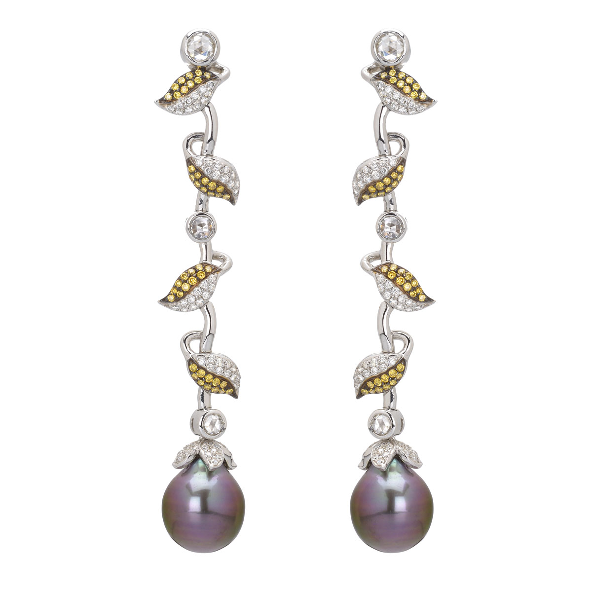 DIAMOND EARRINGS WITH BLACK PEARLS K18 WHITE GOLD