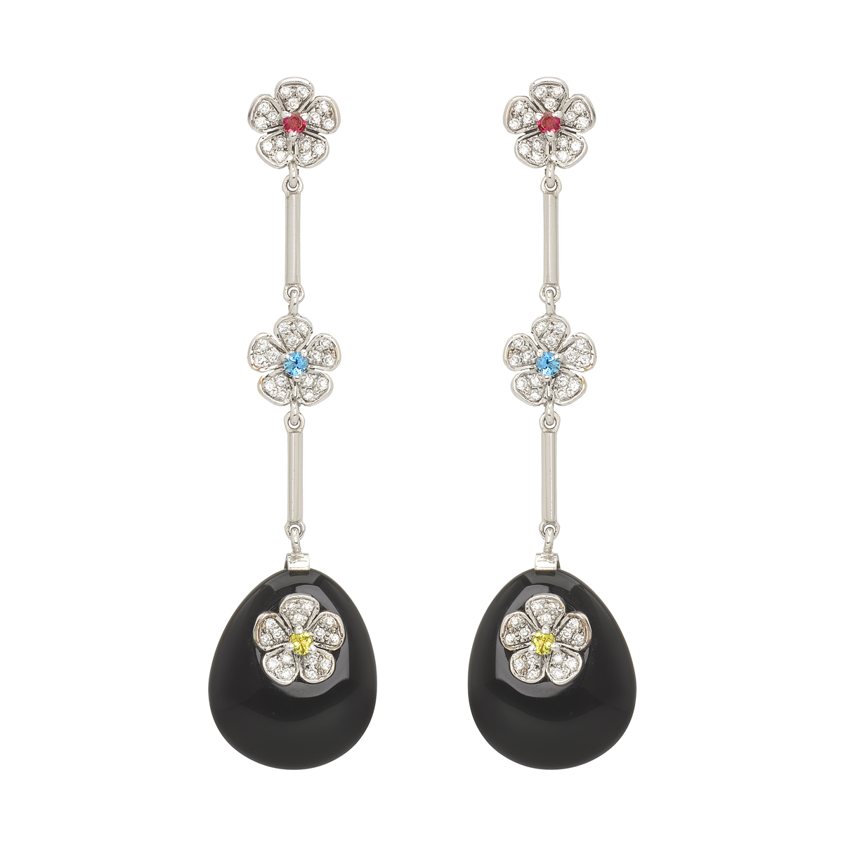 K18 WHITE GOLD DIAMOND EARRINGS WITH ONYX
