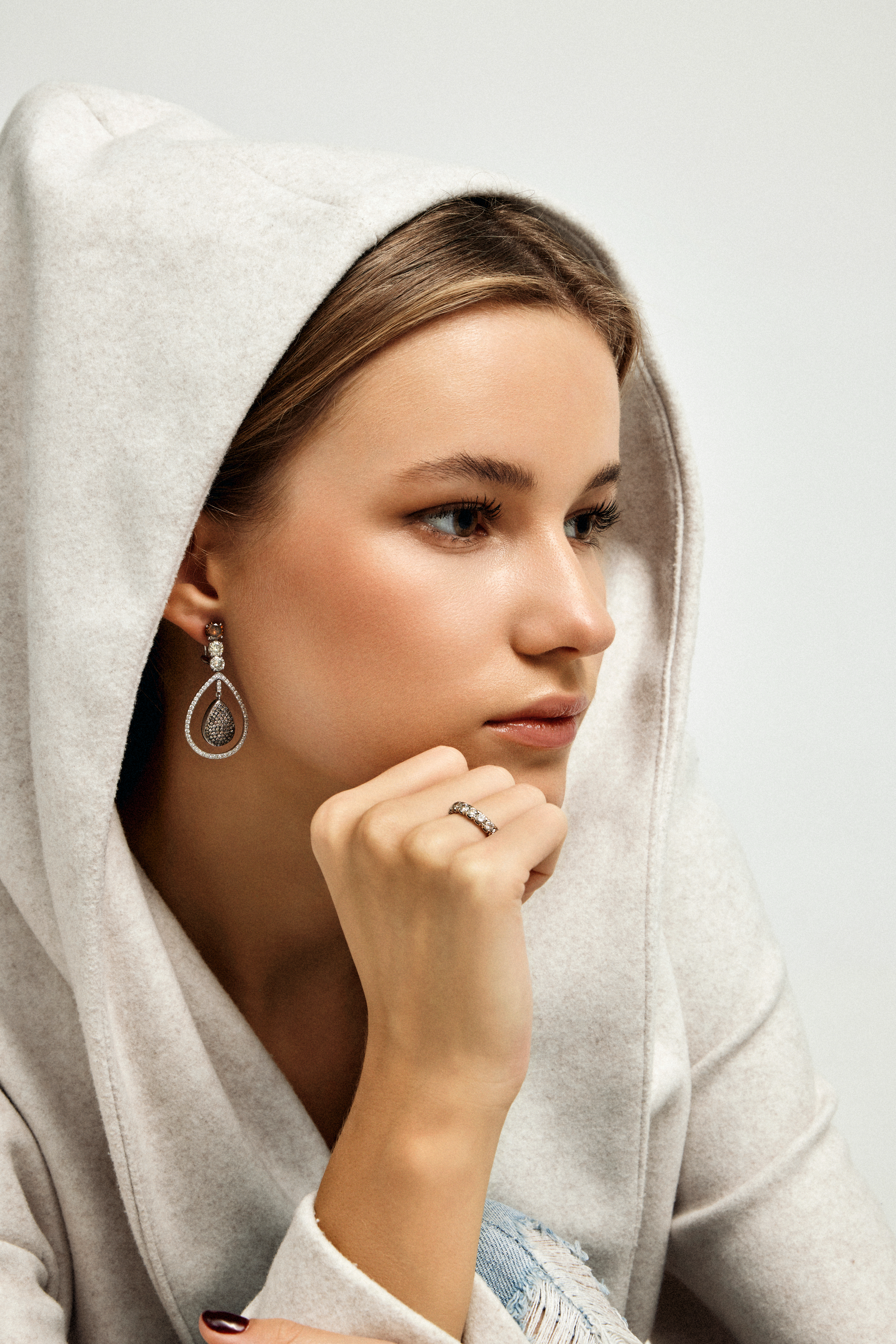 DIAMOND EARRINGS 18K WHITE GOLD