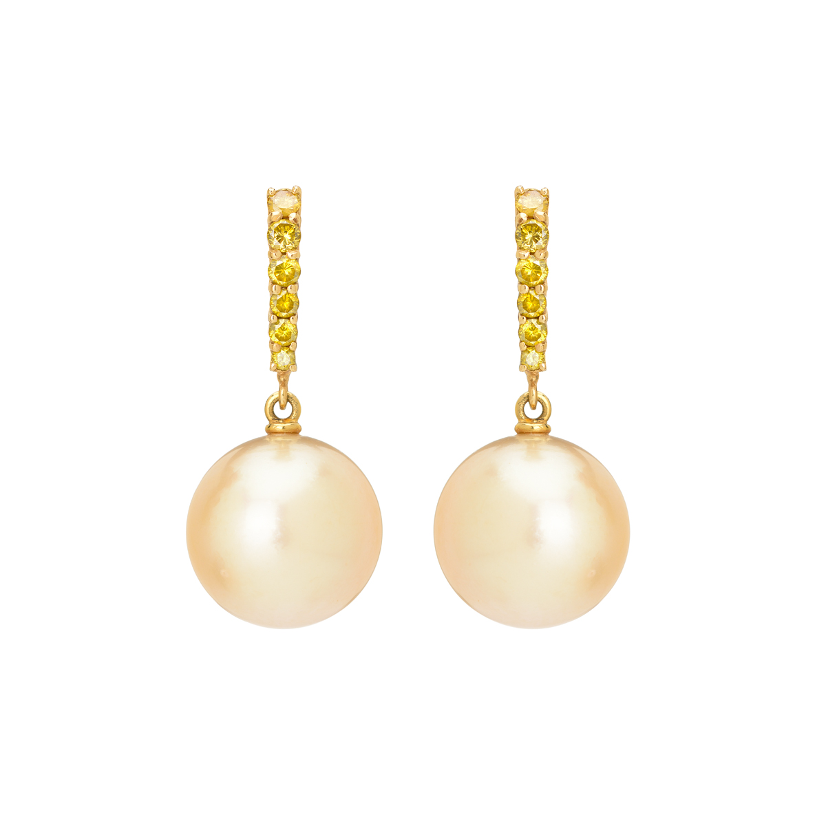WHITE AND YELLOW GOLD K18 CLIP EARRINGS WITH SOUTH-SEA