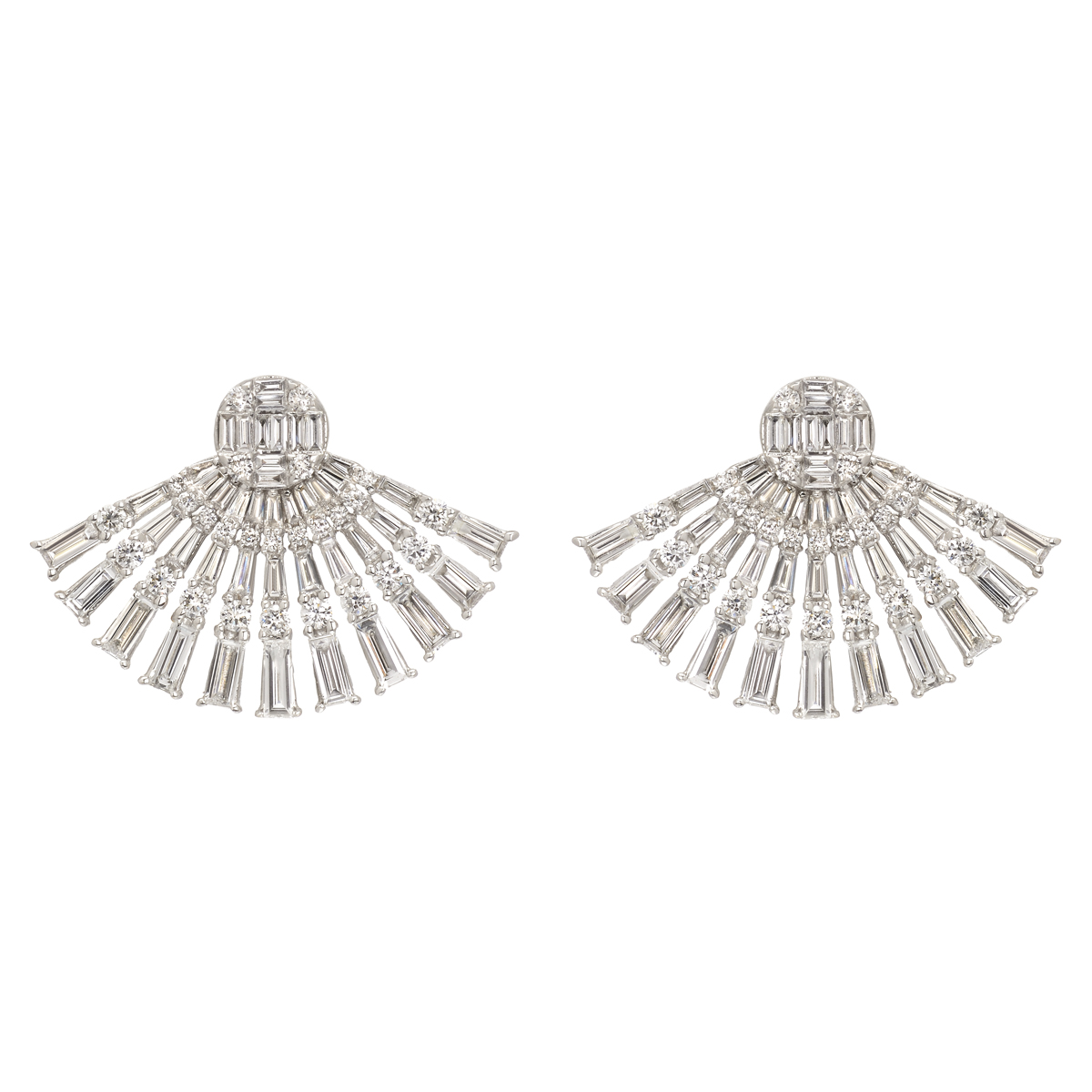 K18 WHITE GOLD ROUND AND BAGUETTE DIAMOND EARRINGS