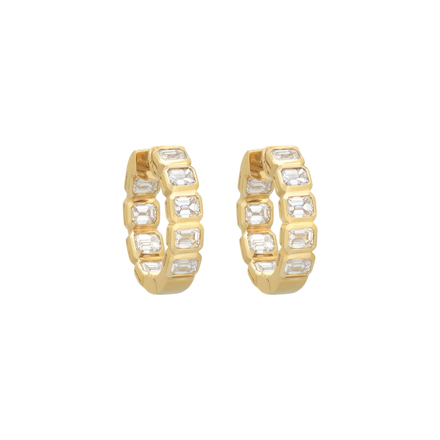 Κ18 GOLD EARRINGS WITH EMERALD CUT DIAMONDS